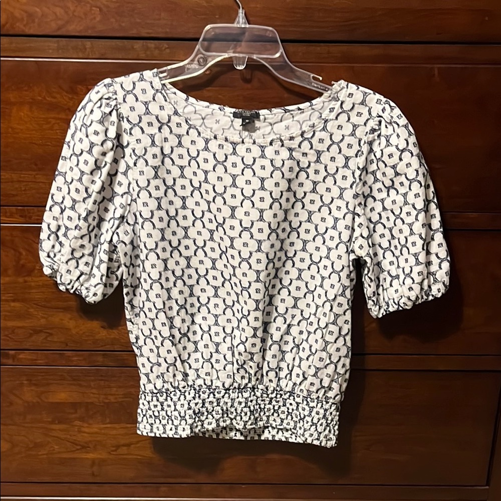 Ann Taylor Navy and White Patterned Blouse